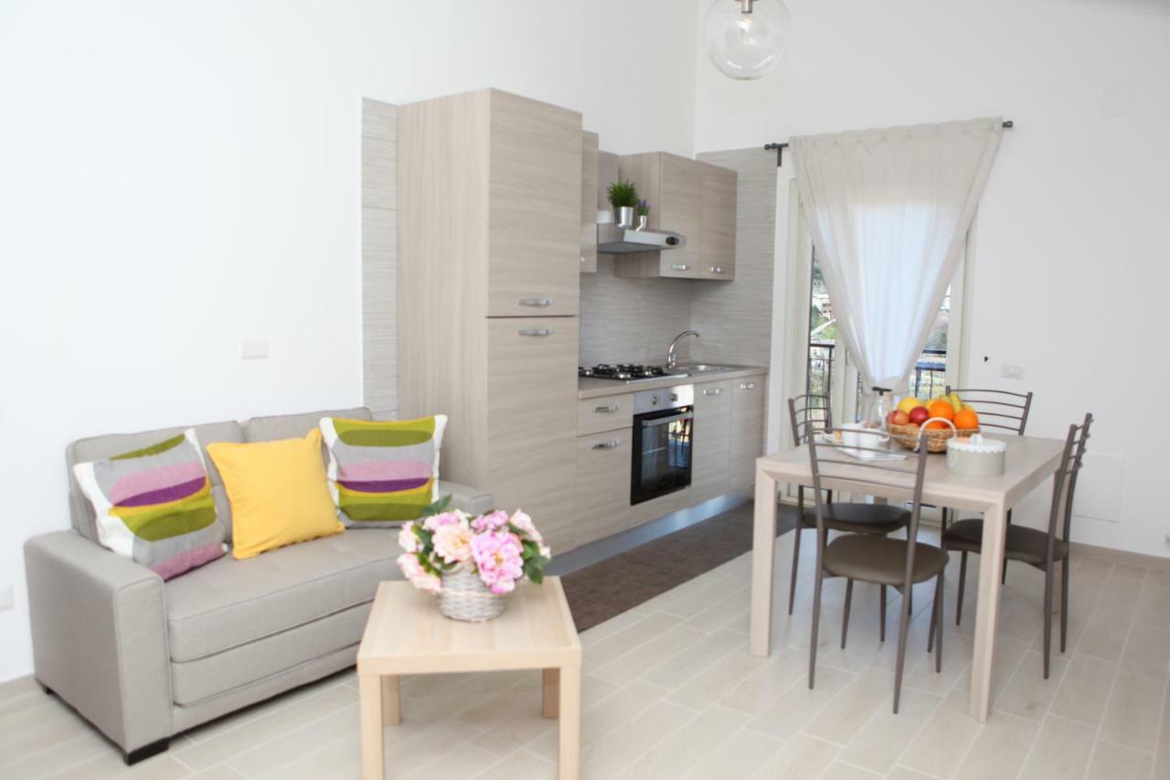 Appartement Rosy House - Hospitality à Pimonte Extérieur photo