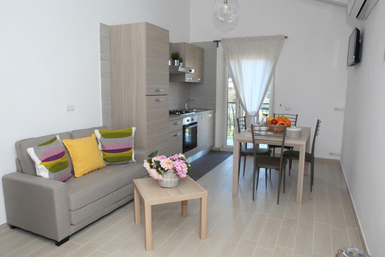 Appartement Rosy House - Hospitality à Pimonte Extérieur photo